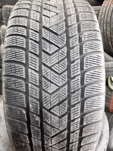 Шины: Шины 275 / 45 / R 21, Зима, Б/у, Комплект, Pirelli