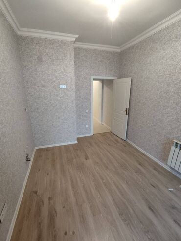 Uzunmüddətli kirayə mənzillər: Mənzil haqqında məlumat Tam təmirli, kombi var. Terraslı mənzildir — 12