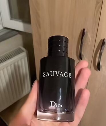 Ətriyyat: Dior brendinin "Sauvage" ətrinin şüşə qablaşdırılması. Zərif dizaynı lalafo.az -da Ətriyyat: Dior brendinin "Sauvage" ətrinin şüşə qablaşdırılması. Zərif dizaynı