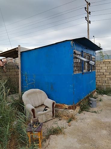 Metalkarkaslı kiçik konteyner/vaqon - Ölçü təxmini: 2.5 x 4 m (tek