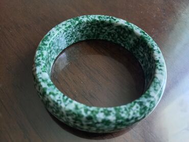 Браслеты: Браслет нефритовый at lalafo.kg — 19 Браслеты: Браслет нефритовый — 19