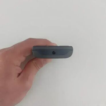 Nokia: **Specifikacija** Dizajn monoblokDijagonala ekrana : 1,8″ Rezolucija  — 9