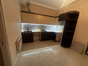 20 sahede kiraye evler: Saray mtk yeni tikli binada menzil kiraye verilir . 2 otaq 74 kv