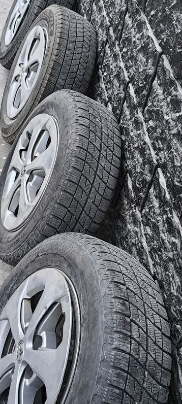 шины гоформ бишкек цена: Комплект из 4 колёс в сборе: литые диски Toyota + зимние липучка