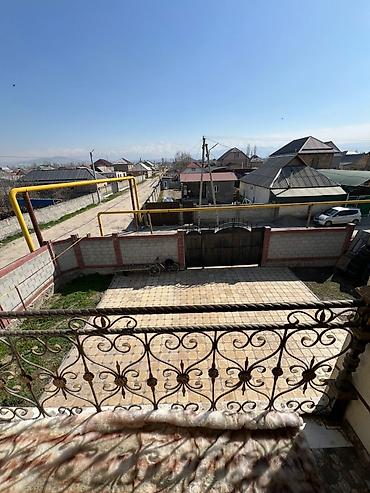 Продажа коттеджей и домов: Продается участок 5 соток. На участке два двухэтажных домов. Отлично — 7