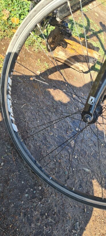 Шоссейные велосипеды: Шоссейный велосипед, Giant, Рама M (156 - 178 см), Б/у — 15