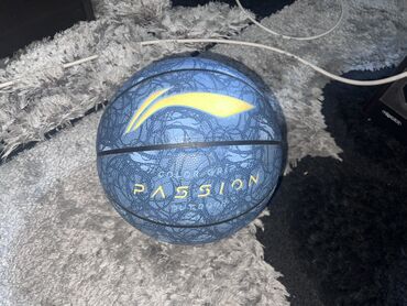 форма баскетбольная: Баскетбольный мяч Li-Ning 7 размера с надписью Passion. Предназначен