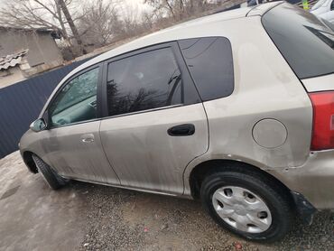запчасти хонда цивик: Хэтчбек Honda Civic в золотистом цвете. Компактный и экономичный