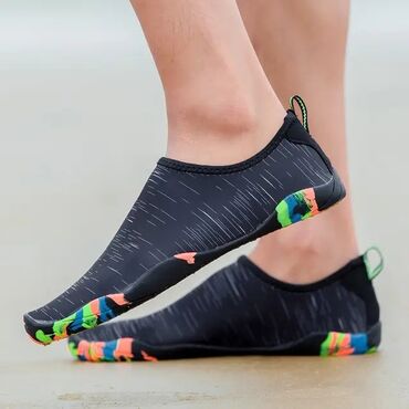 пляжная обувь: Аквашузы, Акватапки или Каралки Удобная пляжная обувь для защиты ног
