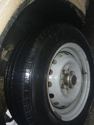 VAZ (LADA): VAZ 2106 sedan - Kuzov: bej rəng, klassik “altılıq” dizaynı, xrom ön — 2