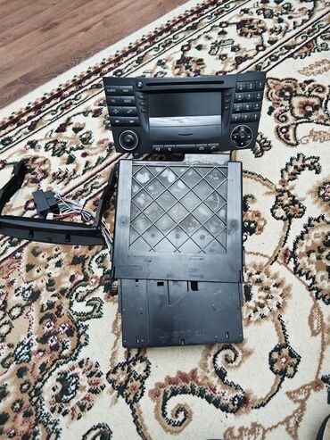 last us 2: Mercedes Panarama W211 Üsden çxma monitor radio işlek veziyyetde