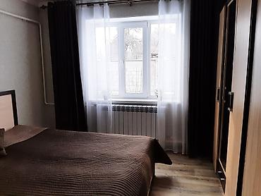 Долгосрочная аренда домов: Продаётся 2 дома на одном участке в Петропавловке. Торг уместен — 2