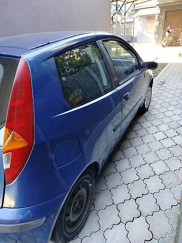 polovni automobili pancevo do 2000 evra: Punto sporting,6 brzina,reg do 11.26, 2001 god.,lak se ljušti,ima — 6