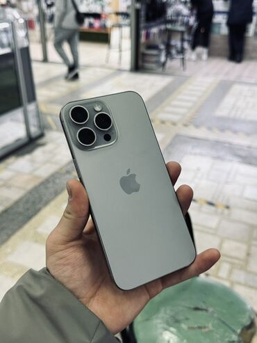 Apple iPhone: IPhone 15 Pro Max, Б/у, 256 ГБ, Natural Titanium, Зарядное устройство, Кабель, Коробка, 88 % — 1