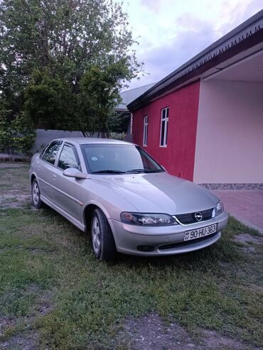 laqonda satilir: Opel Vectra: 2.2 л | 2001 г. | 2222 км Седан