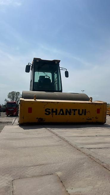 2022: Продаю Каток дорожный SHANTUI SR22M C5 Под масла 684 моточасы - Тип — 4