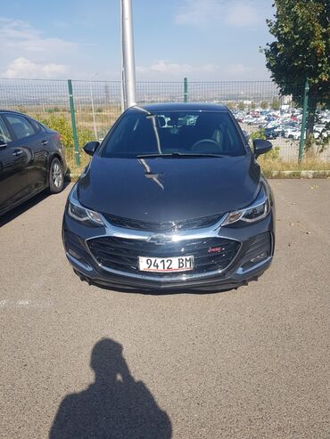 женский машина: Chevrolet Cruze: 2018 г., 1.4 л, Автомат, Бензин, Хэтчбэк