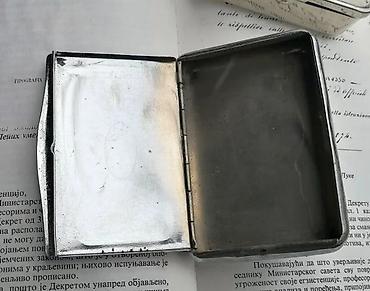 Upaljači i prateća oprema: Stara, dobro očuvana tabakera. Cena za komad. Stara, dobro očuvana — 8