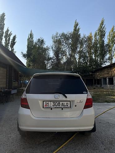 тойота приус с: Honda Fit: 2002 г., 1.3 л, Автомат, Бензин, Хэтчбэк — 6