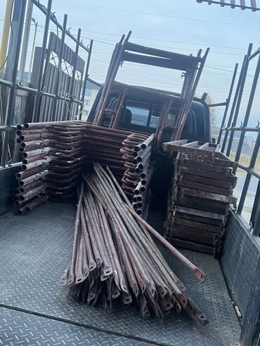 каркас дома: Строительные леса Описание: - Комплект металлических рамных