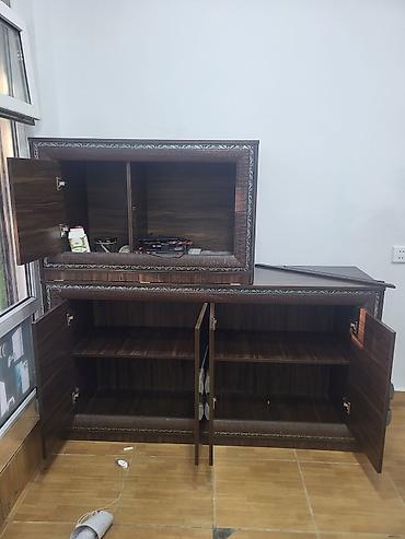 Bufetlər: Klassik dizaynlı taxta bufet/vitrin dəsti - Material: ağac teksturalı — 2