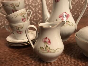 Наборы посуды: Продаю уникальный cервиз Grаf Vоn Неnnеberg Рorzеllаn, 1777 гoда at lalafo.kg — 10 Наборы посуды: Продаю уникальный cервиз Grаf Vоn Неnnеberg Рorzеllаn, 1777 гoда — 10