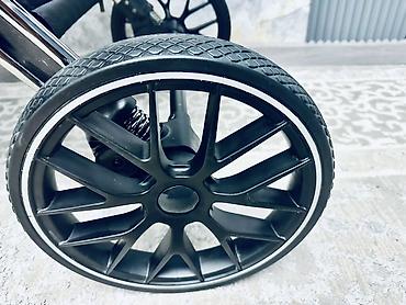 Коляски: Срочно продаю совершенно новую коляску,лежала в собранном виде,причина — 9