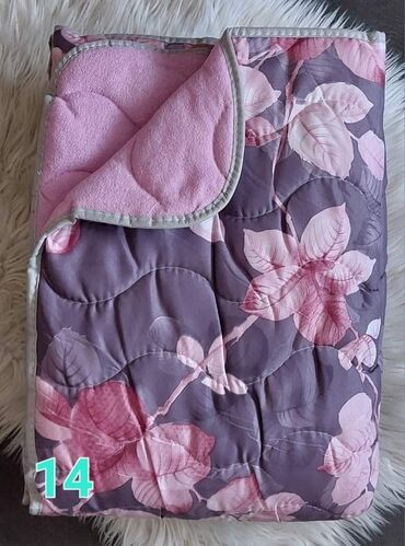 Ostali kućni dekor: Štep deke-140*200
Materijal-pamučno platno,frotir
Cena-1800 din — 9