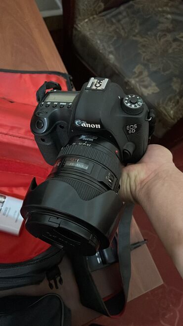 fotokameru canon eos 5d mark ii: Продаю 6D canon . В идеальном состоянии батарейки оригинал Одна