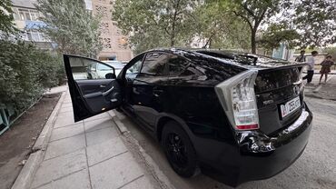 Toyota: Toyota Prius: 2010 г., 1.8 л, Вариатор, Гибрид, Хэтчбэк — 15