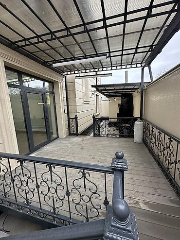 Продажа коттеджей и домов: Продается двухуровневый дом с качественным дизайнерским ремонтом — 16