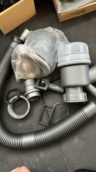 Кухонные мойки: Продается новая мойка! Цена:15000 сом! Качество 100 из 100 Метал — 8