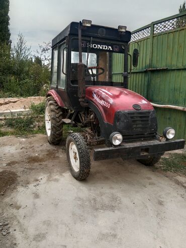 тракторы соко: Юто250 2006 жылкы 5 шайманы менен Соко касилка мала культиватор дары