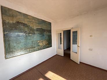 старый толчок квартиры: 3 комнаты, 2 м², 105 серия, 5 этаж, Старый ремонт — 1