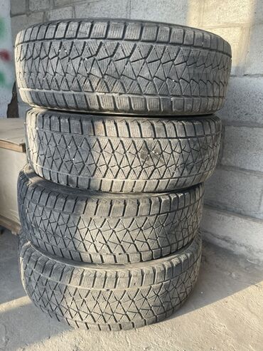 шины на погрузчик бу: Шиналар 225 / 65 / R 17, Кыш, Колдонулган, Комплект, Жол тандабастар (АТ/МТ), Bridgestone