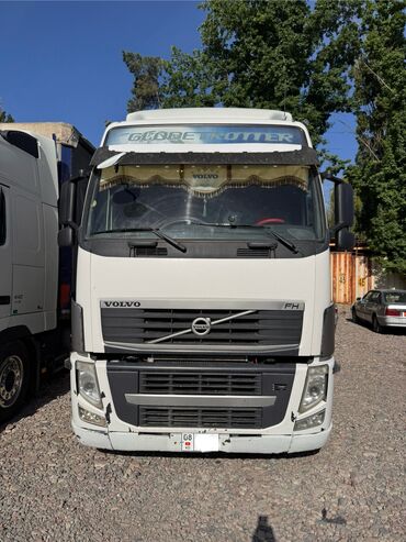 Прицепы и полуприцепы: Прицеп, Volvo, Шторный, от 12 т, Б/у