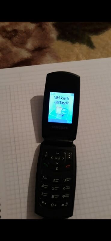 qapaqlı telefonlar: Samsung rəng - Qara