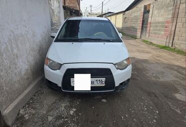 Mitsubishi: Mitsubishi Colt: 2009 г., 1.3 л, Механика, Бензин, Хэтчбэк