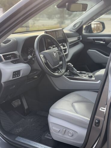 Toyota: Toyota Highlander: 2021 г., 3.5 л, Типтроник, Бензин, Внедорожник — 9