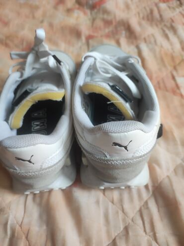 Sneakers & Athletic shoes: Puma, 37, color - White