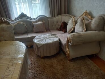 Mebel: Salam gorduyuvuz divan qabaq tubasi birde stol stul satlir köc