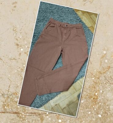 Pantalone: M (EU 38), L (EU 40), Normalan struk, Ravne nogavice