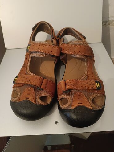 обувь 44: Босоножки, сандалии, шлепанцы