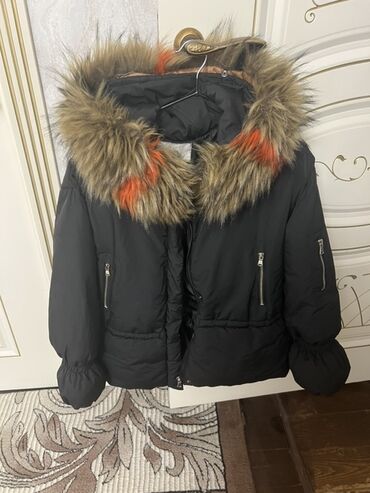 длинное трикотажное платье с капюшоном: Зимняя женская куртка-пуховик с капюшоном - Цвет: черный - Объемный