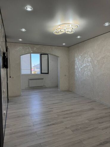 Продажа домов: 2 комнаты, 67 м², 106 серия улучшенная, 3 этаж, Евроремонт