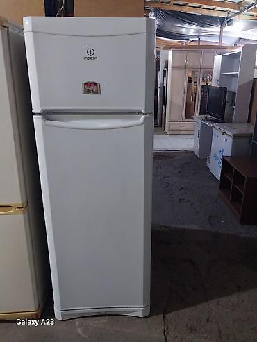 Холодильники: Холодильник Indesit, Двухкамерный — 1