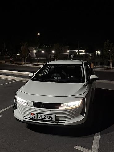 byd e1: Roewe : 2019 г., 0.1 л, Робот, Электромобиль, Кроссовер — 2
