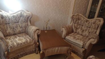 2 əl divanlar: İşlənmiş, Klassik divan, Açılmayan