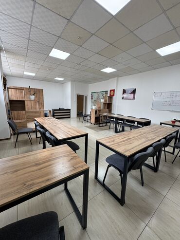 Сдаю Офис, 85 м², 1 линия