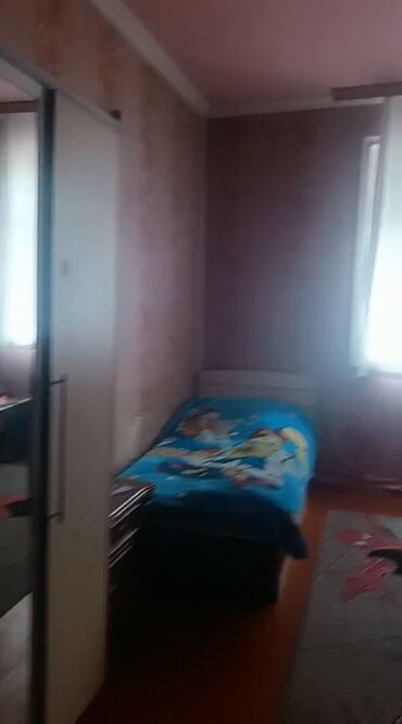 Həyət evləri və villaların satışı: Avtozavod Qəsəbəsi, Komandirin Küçəsi, Leyla Marketin yanı ( — 16